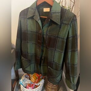 Pendleton (VINTAGE) - Brown/Green Plaid Wool Jacket (size est. L)